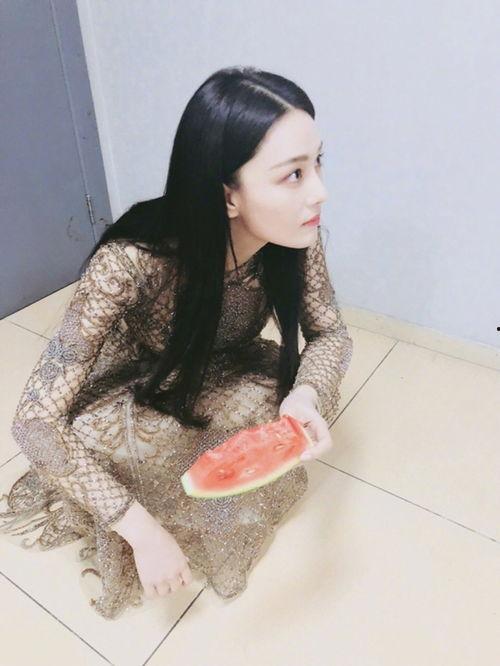 李雨佳吃瓜,揭秘娱乐圈幕后故事